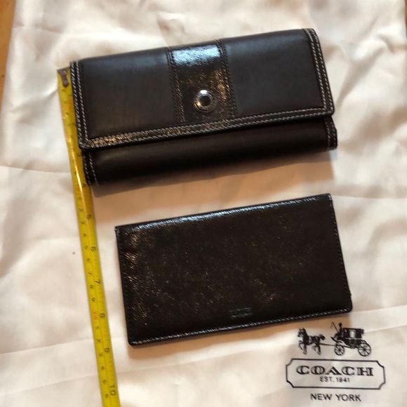 ❤️SOLD❤️ Coach 2pcs Brown Wallet/Checkbook Cover - Picture 3 of 8